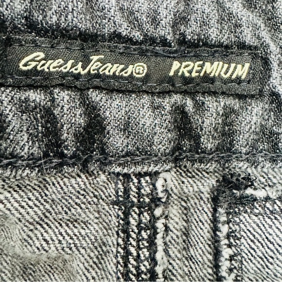 Guess mini skirt - Picture 4 of 5